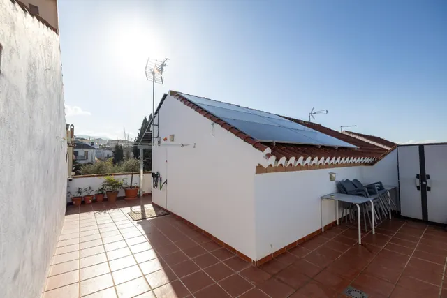 Maravillosa casa  a pocos minutos  andando  al  centro de La Zubia — 46