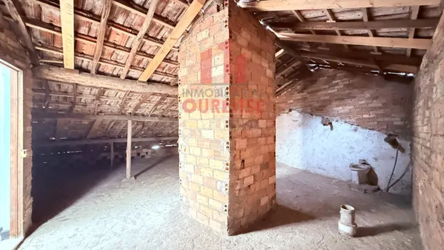 VENTA DE TRASTERO Y DERECHO DE VUELO EN EDIFICIO DE O COUTO — 4