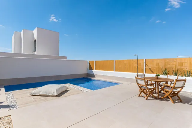 Nueva villa con piscina privada — 32