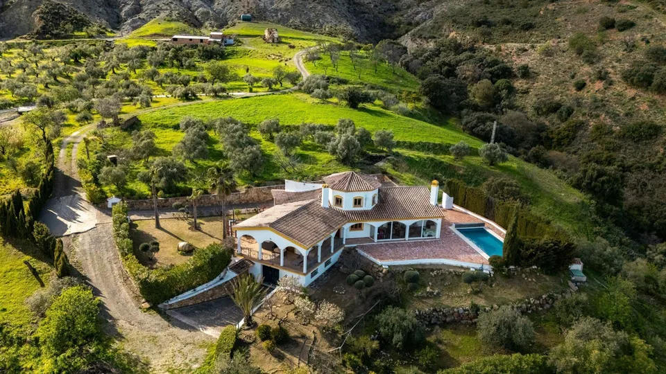 Finca rústica 4 habitaciones 331m² en venta - South of spain