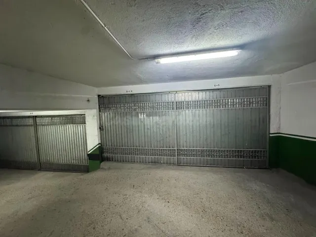 Dos Plazas de Garaje Cerradas en Venta en Lagunas, Ourense -