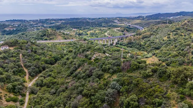 Finca rústica agrícola de 31.000 m² en Estepona-San Pedro Al - foto 2