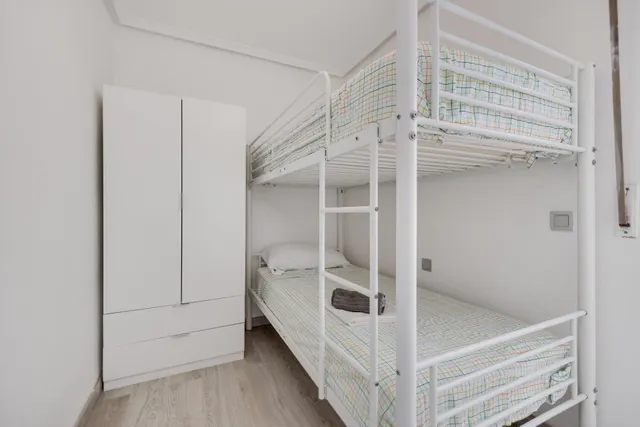 ¡tu nuevo hogar junto al mediterráneo! reformado, con licencia turística y a solo 300 metros del mar ☀️ — 18