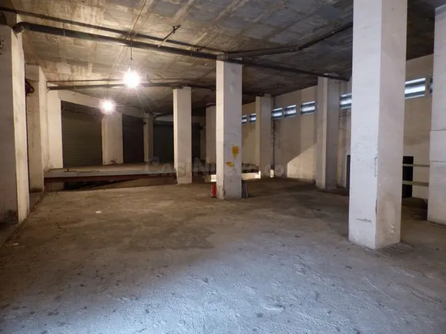 LOCAL COMERCIAL EN ALQUILER DE 600M2 DIVIDIBLE EN ZONA CTRA  - foto 4