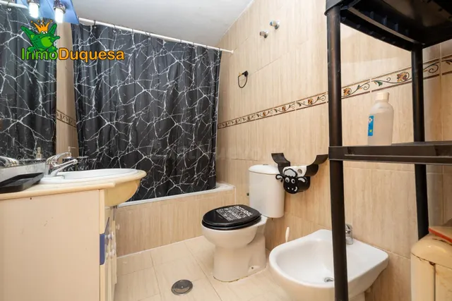 Piso de 3 dorm. en Las Gabias, con APARCAMIENTO. — 9