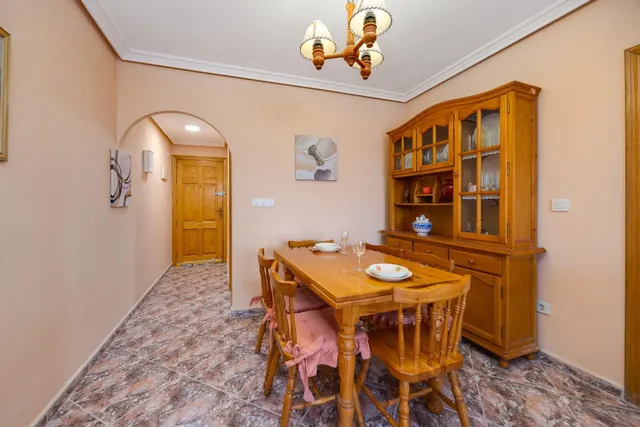 Apartamento de 2 dormitorios en Torrevieja, a 200m de la Playa de Los Locos — 8