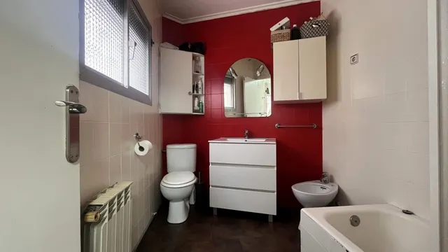 PISO CON ENTRADA INDEPENDIENTE Y TERRAZA EN LA CREU DE BARBERA - LA ROMANICA — 12