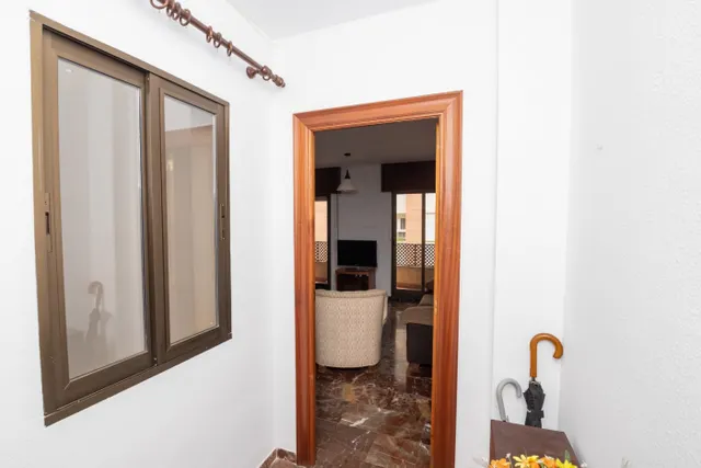 SE ALQUILA FANTÁSTICO PISO JUNTO A SAN JERÓNIMO — 22