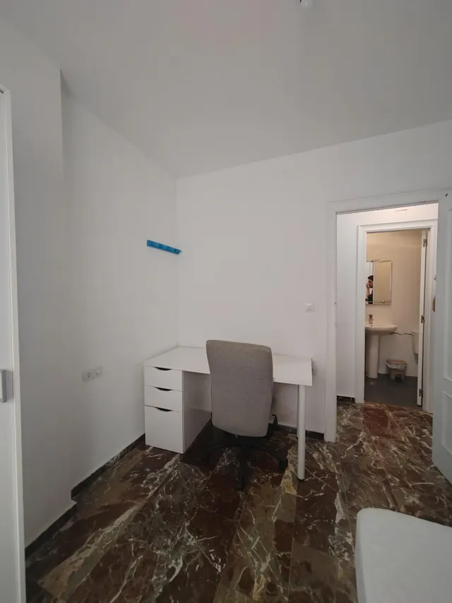 SE ALQUILA HABITACIÓN EN MILLÁN DE PRIEGO. — 18