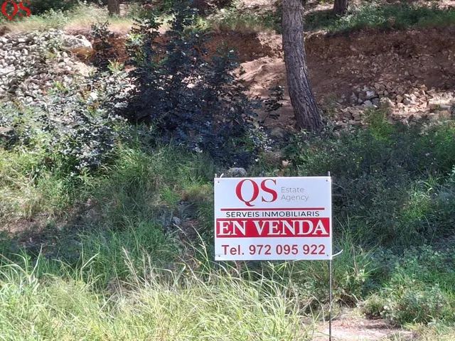 Gran parcela urbana con doble acceso y alto potencial en Cun - foto 3