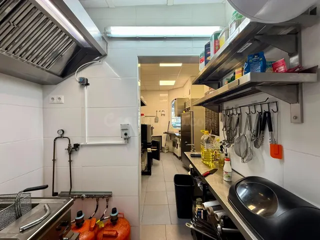 Local comercial 101m² en alquiler - Los secanos — 20
