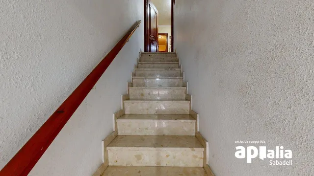 CASA UNIFAMILIAR ADOSADA CON GARAJE — 43