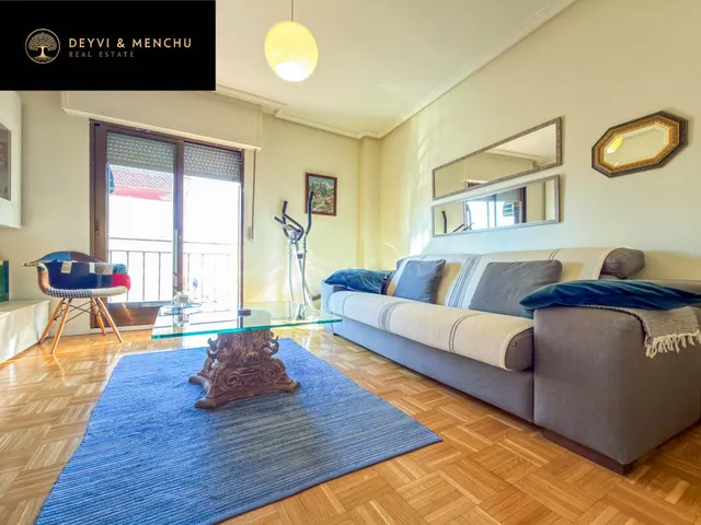 Piso exterior con terraza, 2 dormitorios y listo para entrar a vivir — 2