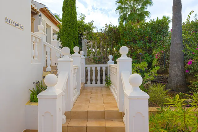 Villa Sol. Perfecta villa en venta en Pinosol Javea. — 50