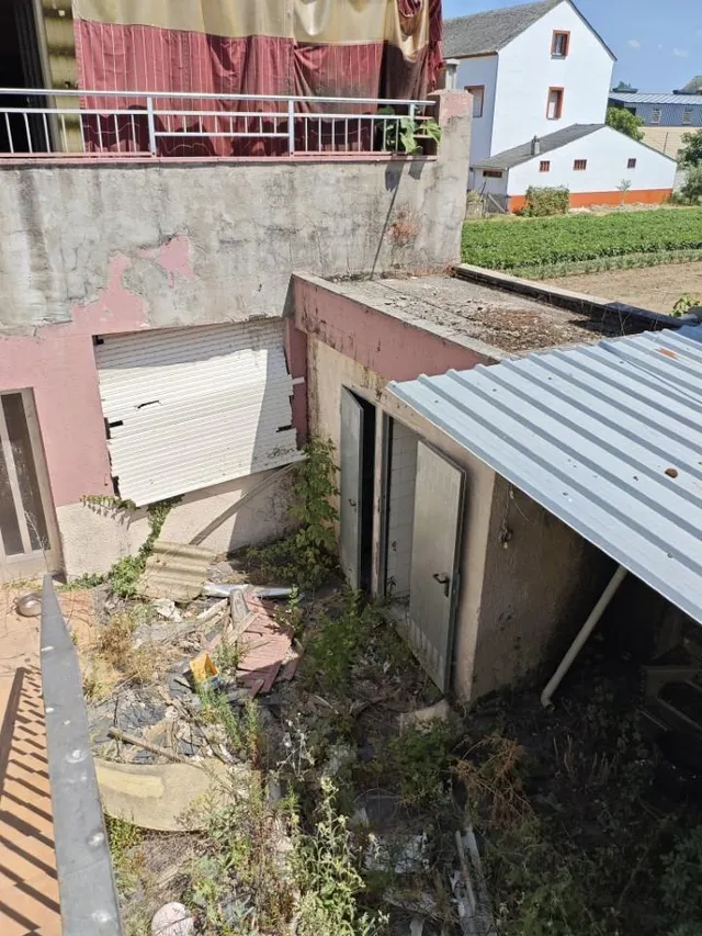 Venta Edificación con Negocios — 28