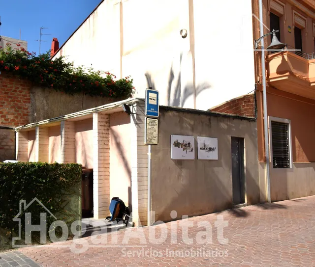 ¡EXCELENTE UBICACIÓN! CASA PARA REFORMAR CON TERRAZA Y BARBACOA — 15
