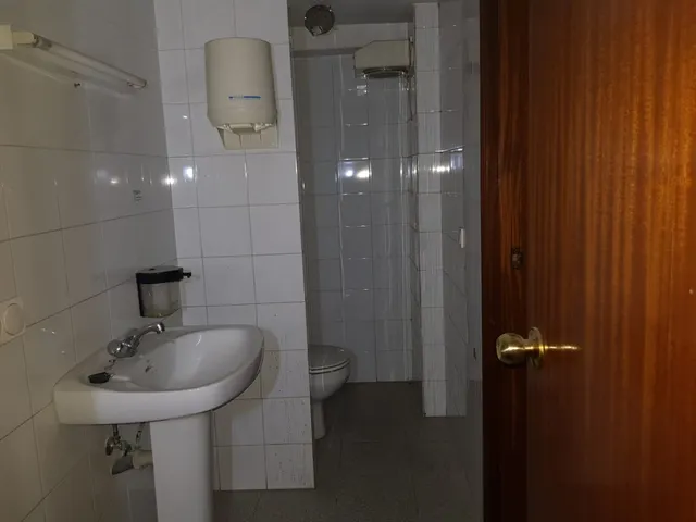 MAGNIFICO Y GRAN LOCAL EN PLENO CENTRO DE CÓRDOBA CAPITAL — 18