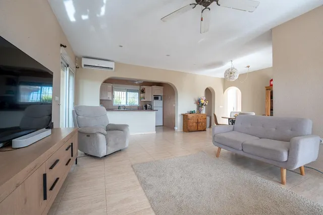 Villa unifamiliar de 5 dormitorios en Ciudad Quesada — 17