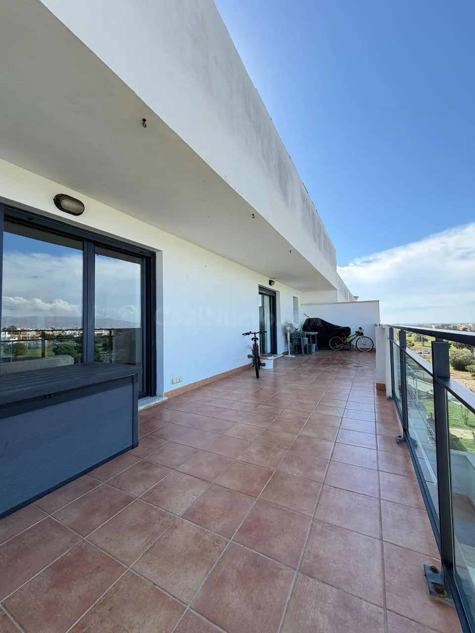 Ático con vistas al campo de golf en el toyo, Almería