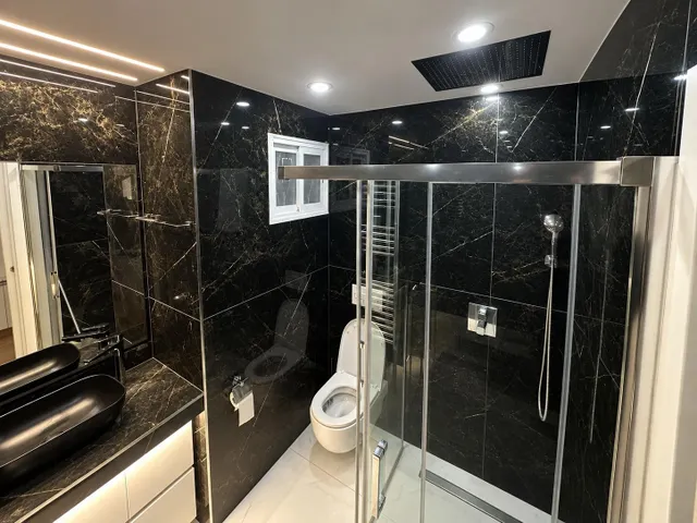 Piso Reformado en la Marina del Port - ¡Tu Nuevo Hogar te Espera! — 10