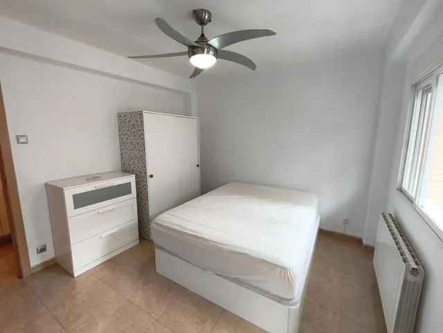 Piso de 53m2 útiles. Distribuido en dos dormitorios, salón, cocina y baño — 12
