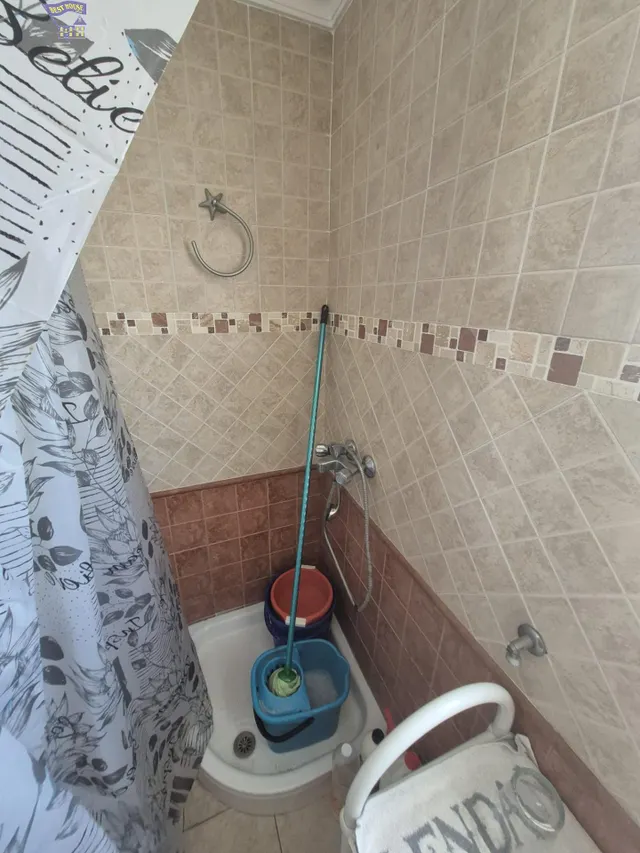 SE VENDE O SE ALQUILA LOCAL COMERCIAL EN LAS CANTERAS — 12