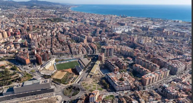 Local comercial 683m² en venta - Centre - foto 3