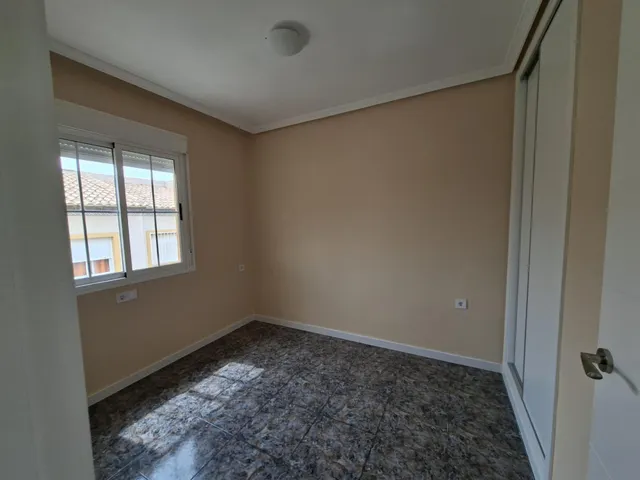 Bungalow reformado con jardín privado, terraza y piscina comunitaria en La Zenia, Orihuela Costa — 17