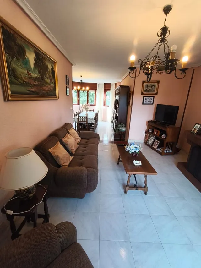 Amplia Casa en Melgar de Fernamental con Jardín y Terraza — 27