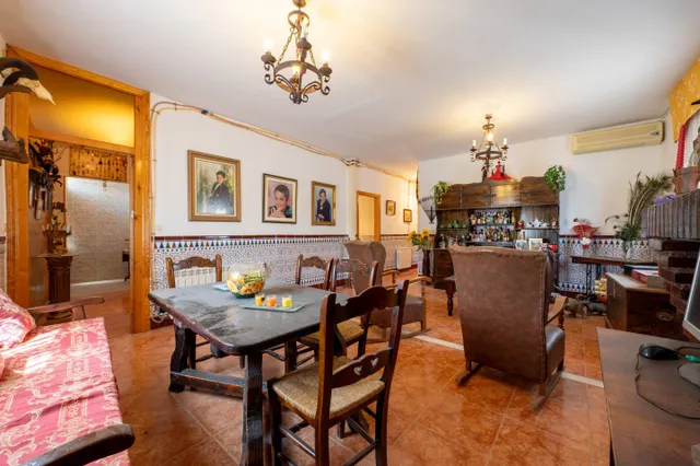 SE VENDE CASA EN LA ZONA DE CALZADA DE CALATRAVA — 5