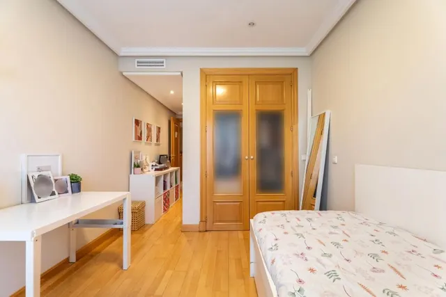 Chalet Adosado en Pozuelo De Alarcón — 31