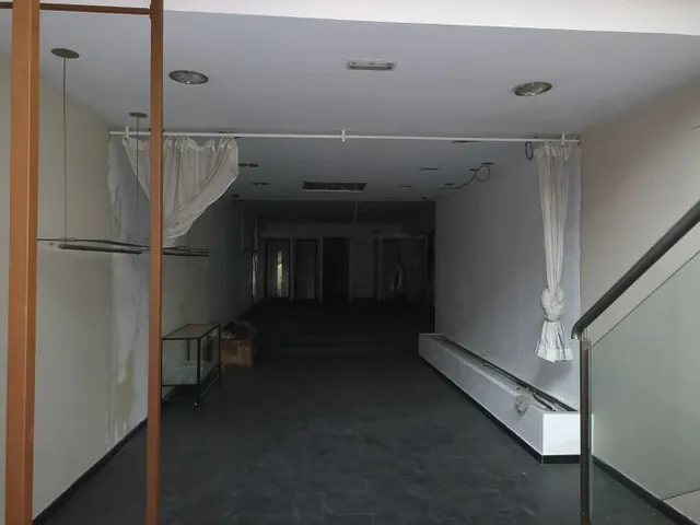 Local comercial en zona prime, con mucho paso. — 11