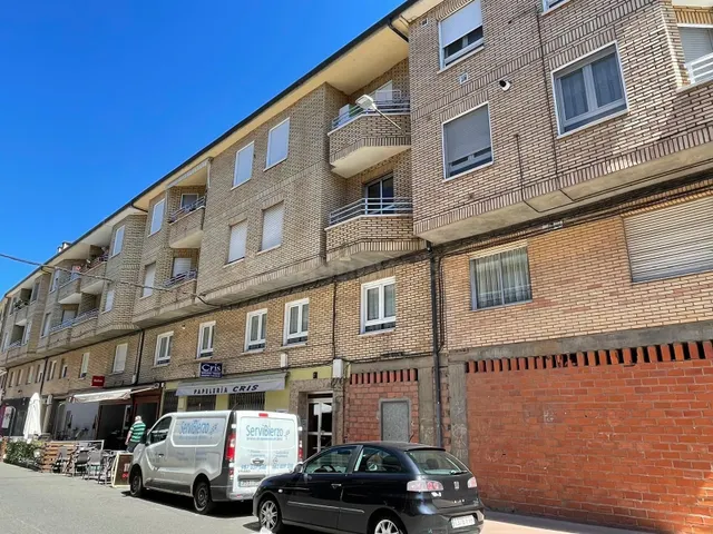 VENTA PISO EN VEGA DE ESPINAREDA