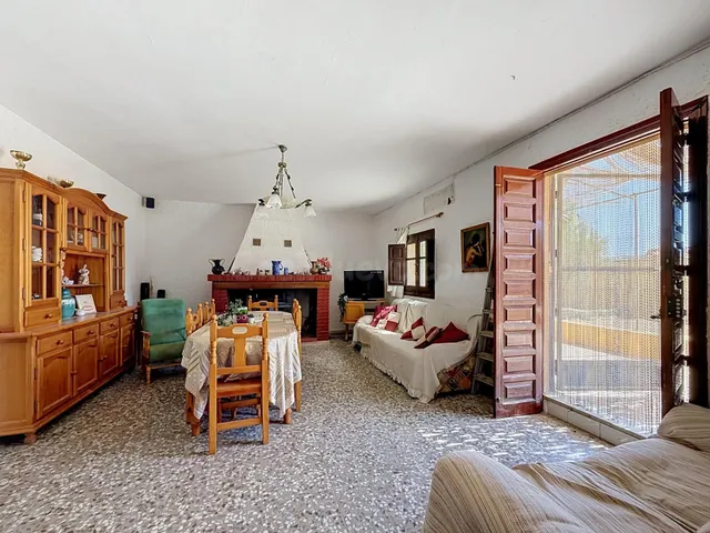 Gran cortijo familiar en Tabernas: 153m2 de vivienda, 4 dorm