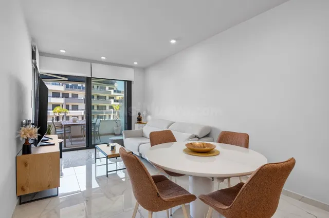 APARTAMENTO DE 2 DORMITORIOS Y 2 BAÑOS EN PUNTA PRIMA (ORIHUELA COSTA) — 11