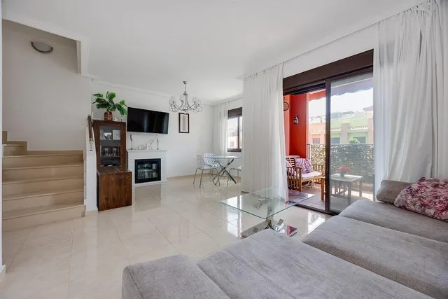 SE VENDE APARTAMENTO CON SOLARIUM EN LOMAS DE CABO ROIG — 25