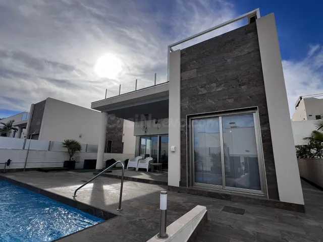 Villa 3 habitaciones 120m² en venta - PAU 26 — 2