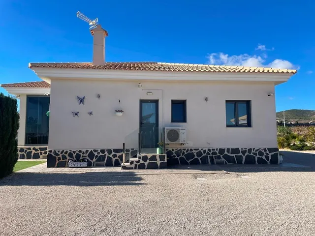 VILLAS DE OBRA NUEVA EN PINOSO — 16