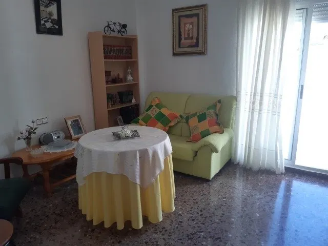 Casa vallada en la ciudad — 26