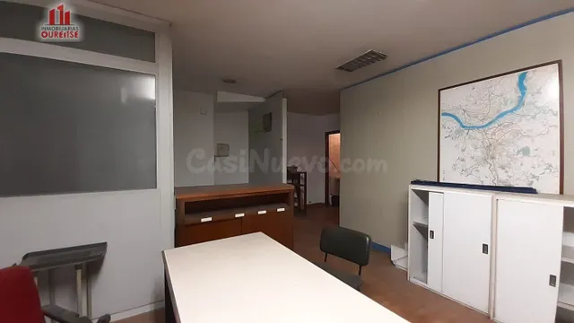 AMPLIA OFICINA CON TRES DESPACHOS EN EL CENTRO. - foto 3