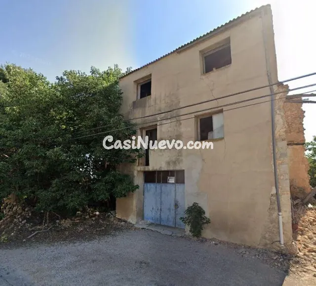 Masía de planta baja y dos pisos en el campo a 5 min del pue - foto 4