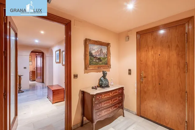 EXCLUSIVO PISO CON JARDÍN PRIVATIVO EN UNA DE LAS MEJORES URBANIZACIONES DE GRANADA — 39