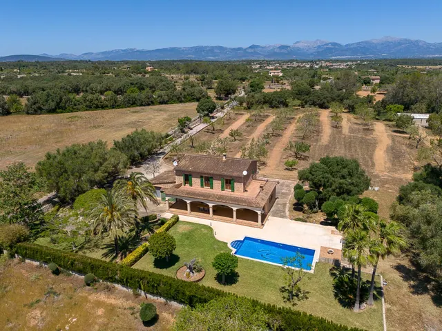 Finca Rústica en Algaida con piscina, privacidad y carácter mallorquín — 7