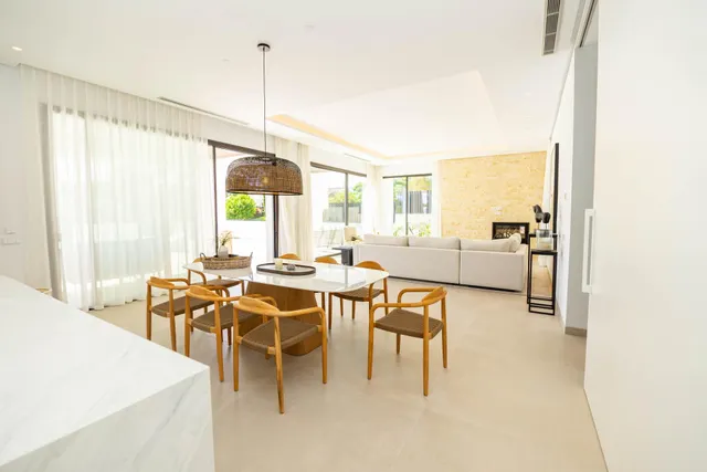 DOS ESPECTACULARES VILLAS RECIÉN TERMINADAS EN EL CENTRO DE MARBELLA — 10