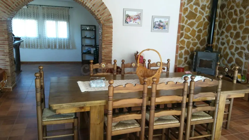 FINCA RUSTICA CON PLACAS SOLARES EN LOS RINCONES