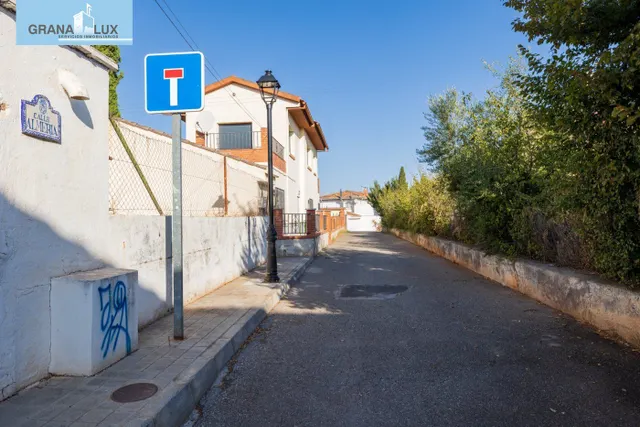 Compra tu parcela para hacer la casa de tus sueños a 5 min de Granada. Huétor Vega — 16