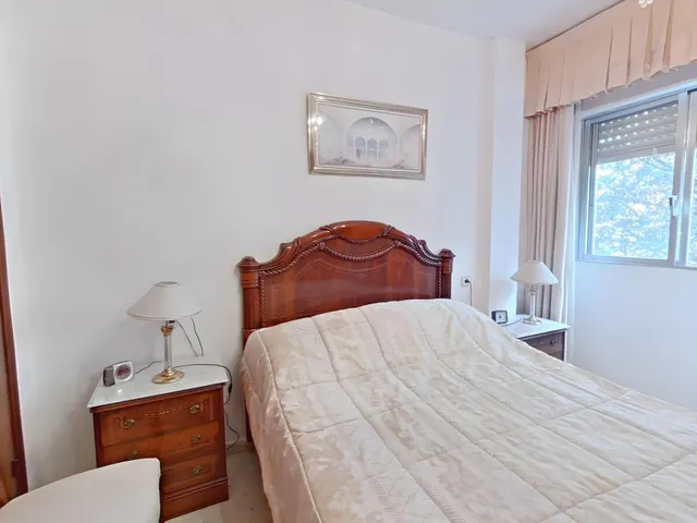 Piso 4 habitaciones 85m² en venta - Carretera Trassierra - Colonia de la Paz — 8