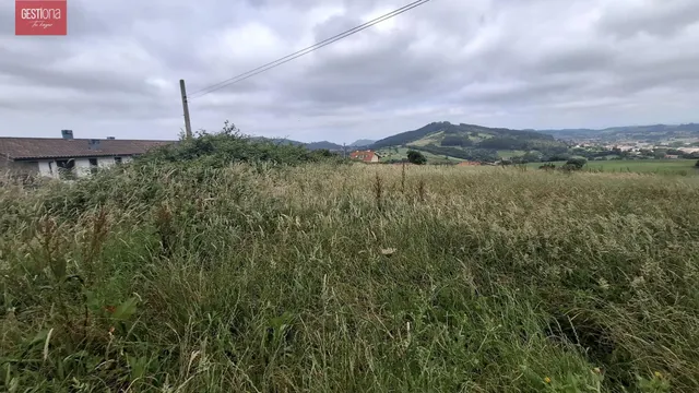 Oportunidad de Inversión en Bareyo: Casa para Rehabilitar y Amplia Parcela Rústica — 3