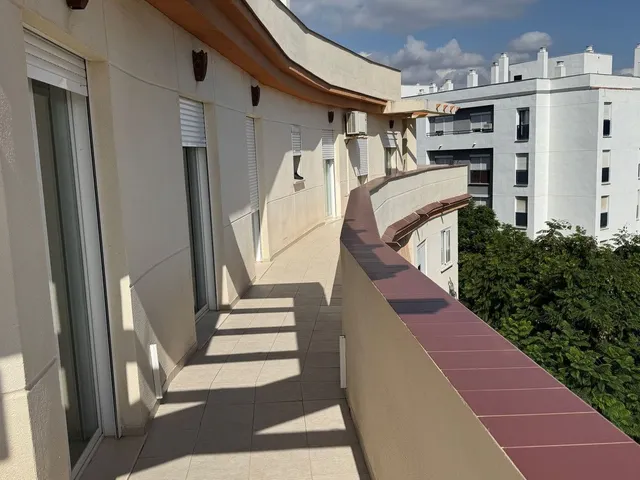 Ático 4 habitaciones 145m² en venta - Zona Las Mesas — 12