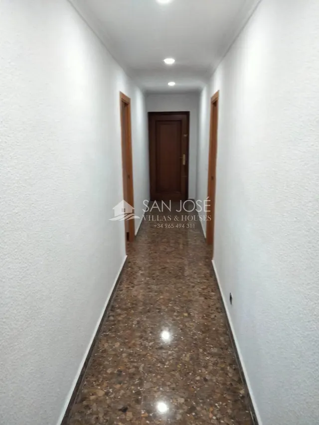 SE VENDE CHALET EN ELCHE — 12